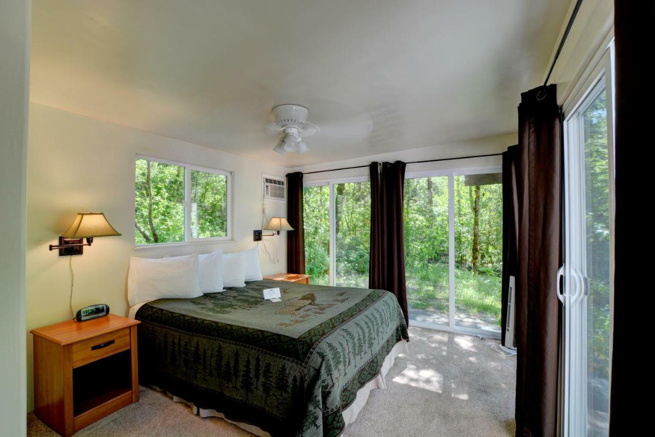 Morrisons Rogue River Lodge Merlin Exteriér fotografie